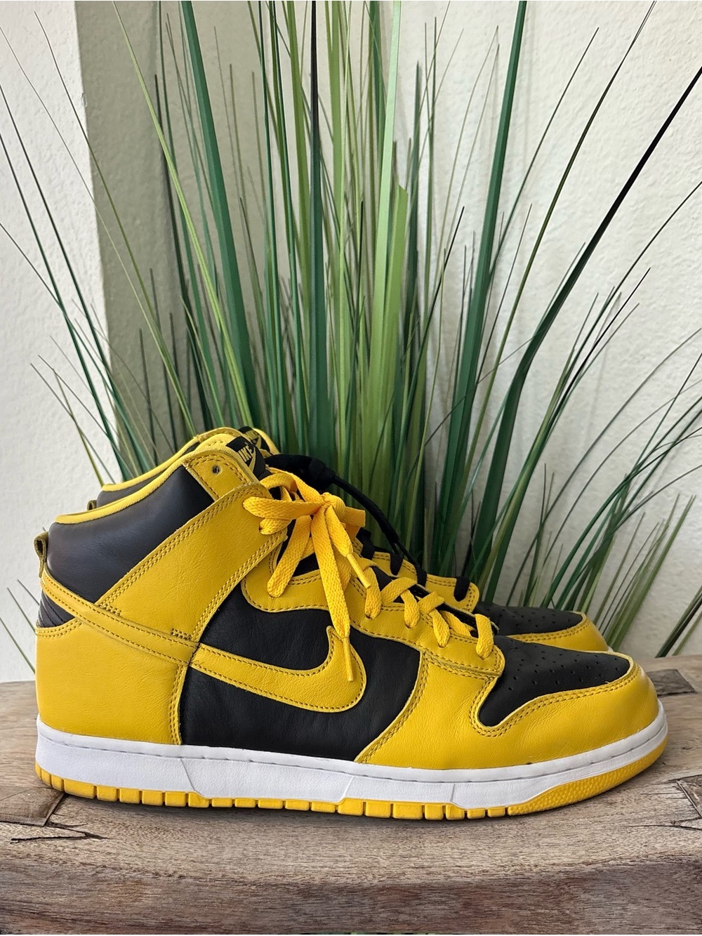 Nike Dunk High SP Black Varsity Maize Sneakers